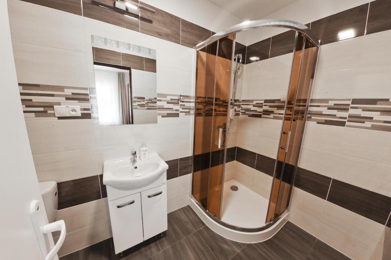 Hotel Slanica Наместово Экстерьер фото