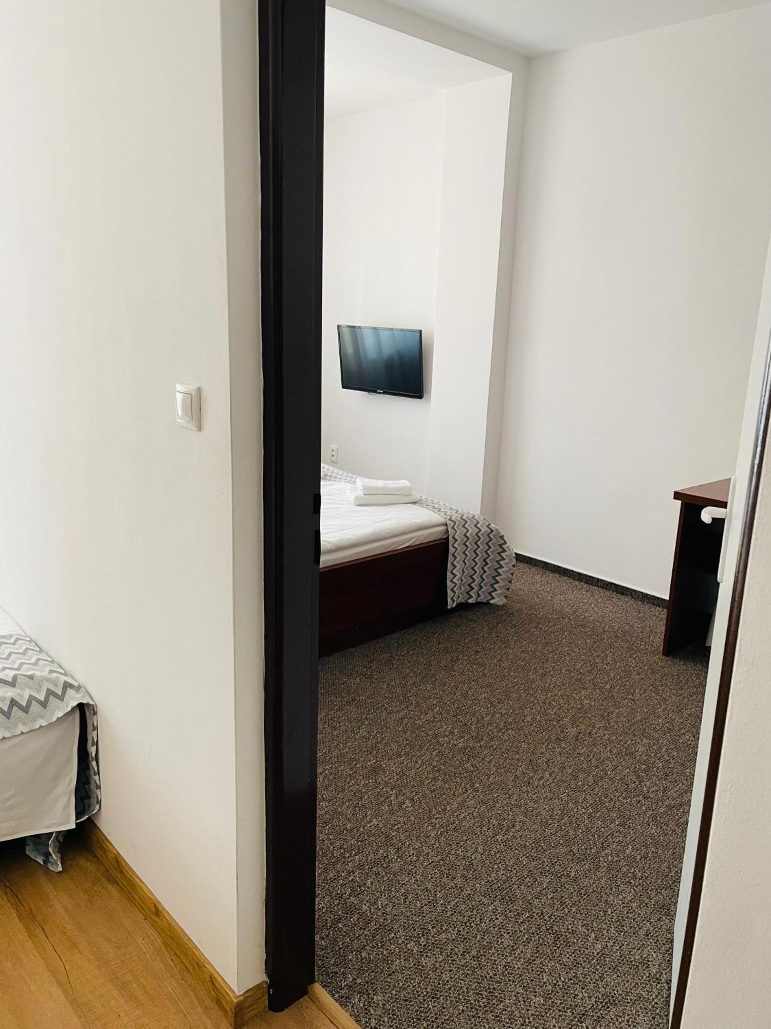 Hotel Slanica Наместово Экстерьер фото