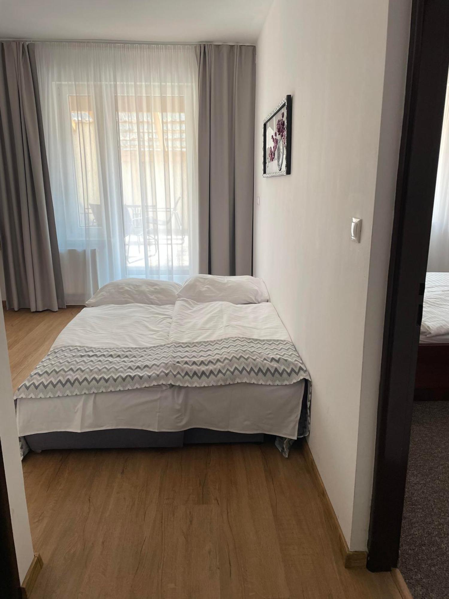 Hotel Slanica Наместово Экстерьер фото